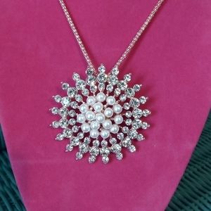 Pearl Starburst Necklace
